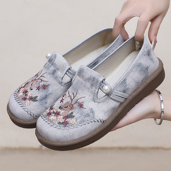 Hot Sale ⏳ Women's Flat Slip-On Embroidery Shoes