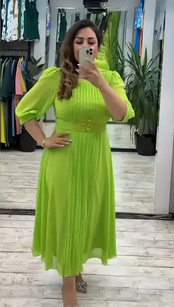 Nowa modna sukienka, klasyczny design, elegancka i prosta