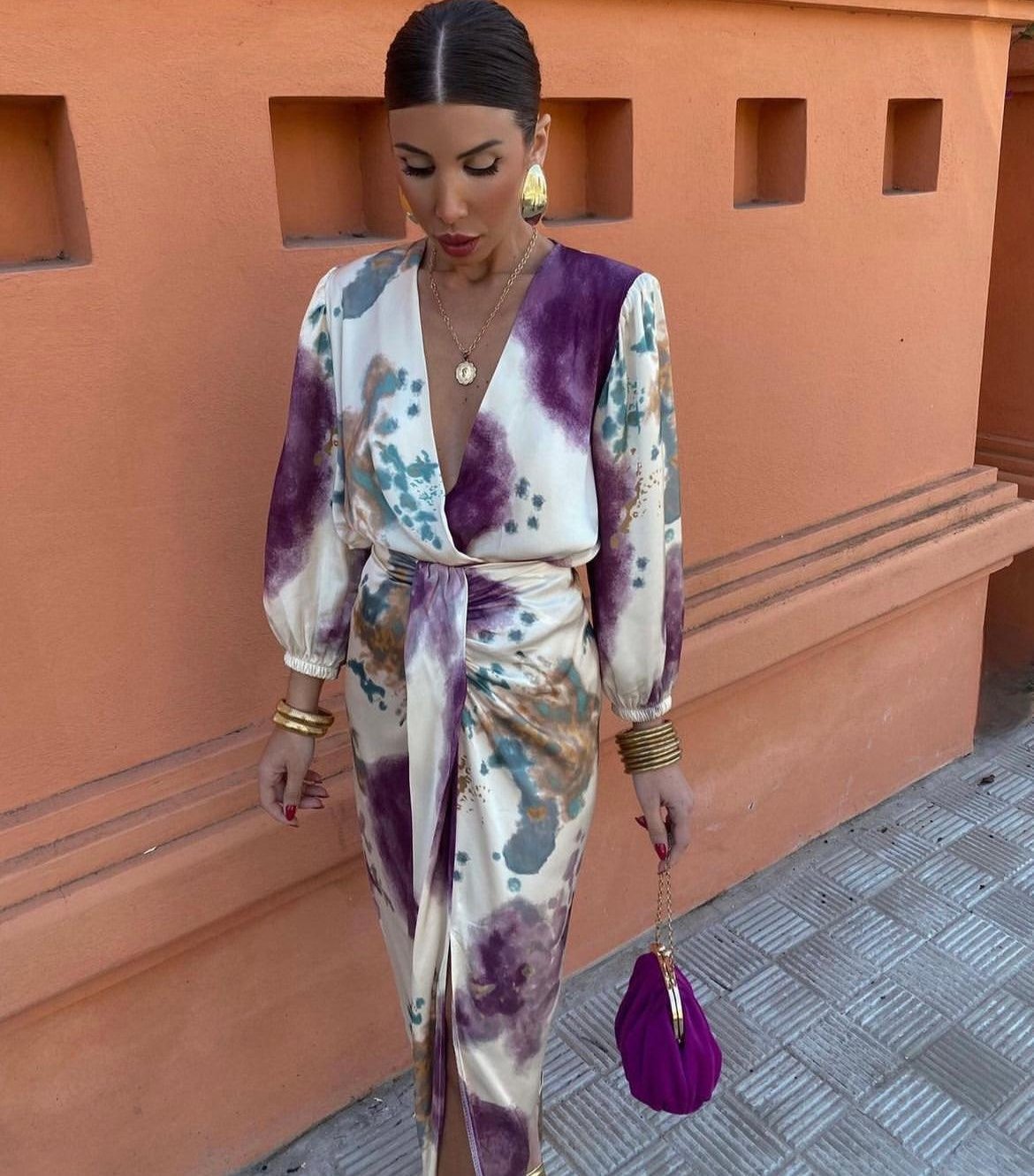 Elegant purple v-neck dress