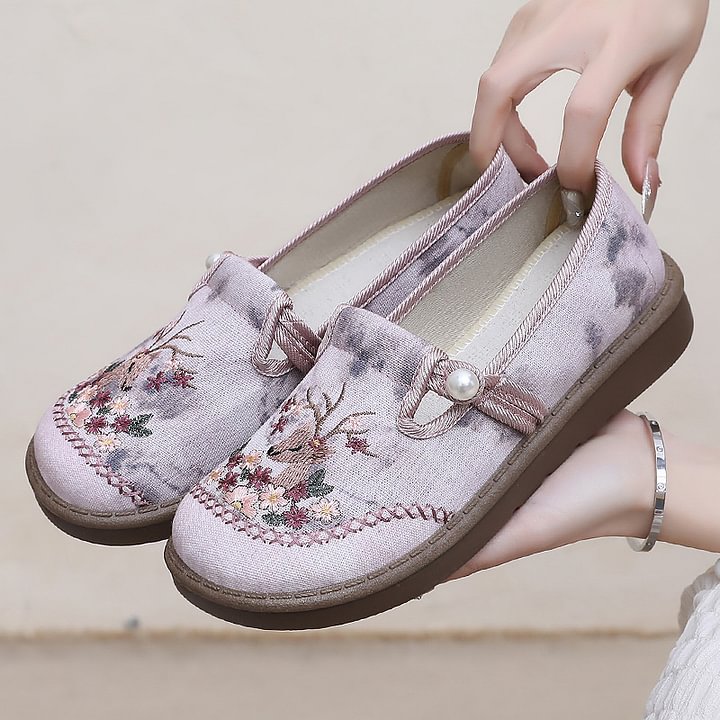 Hot Sale ⏳ Women's Flat Slip-On Embroidery Shoes