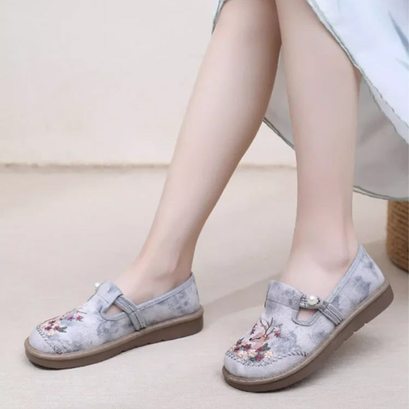 Hot Sale ⏳ Women's Flat Slip-On Embroidery Shoes