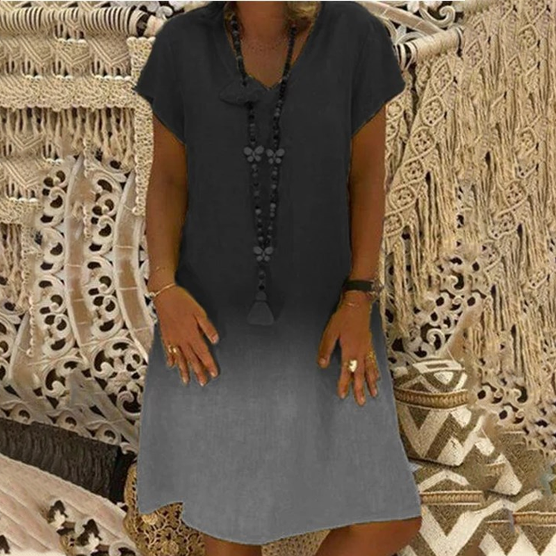 Nem formális ruha rövid ujjakkal és V-nyakkal